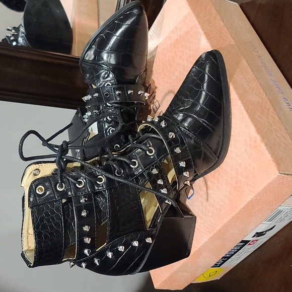 Studded booties black with silver spikes - Picture 4 of 4